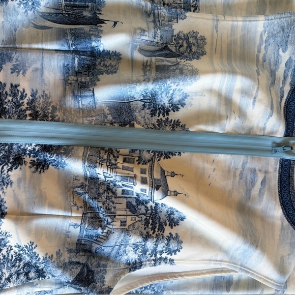 New Without Tags Alice + Olivia Wynell Mini Dress in Chateau - Picture 7 of 10